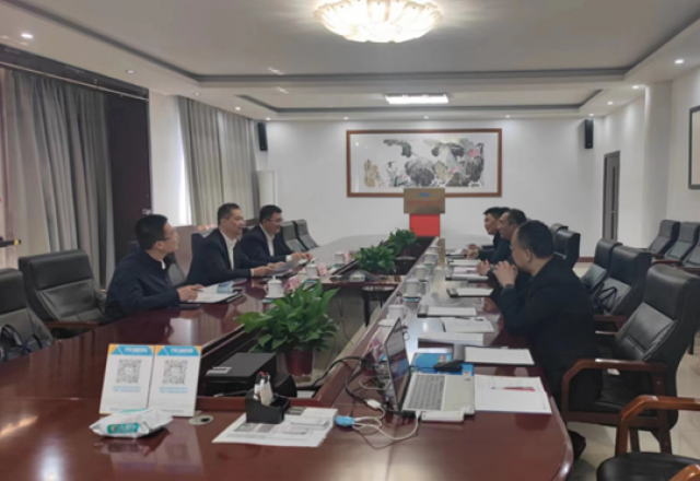乐江华到贝博·（中国）手机网页版公司调研指导工作